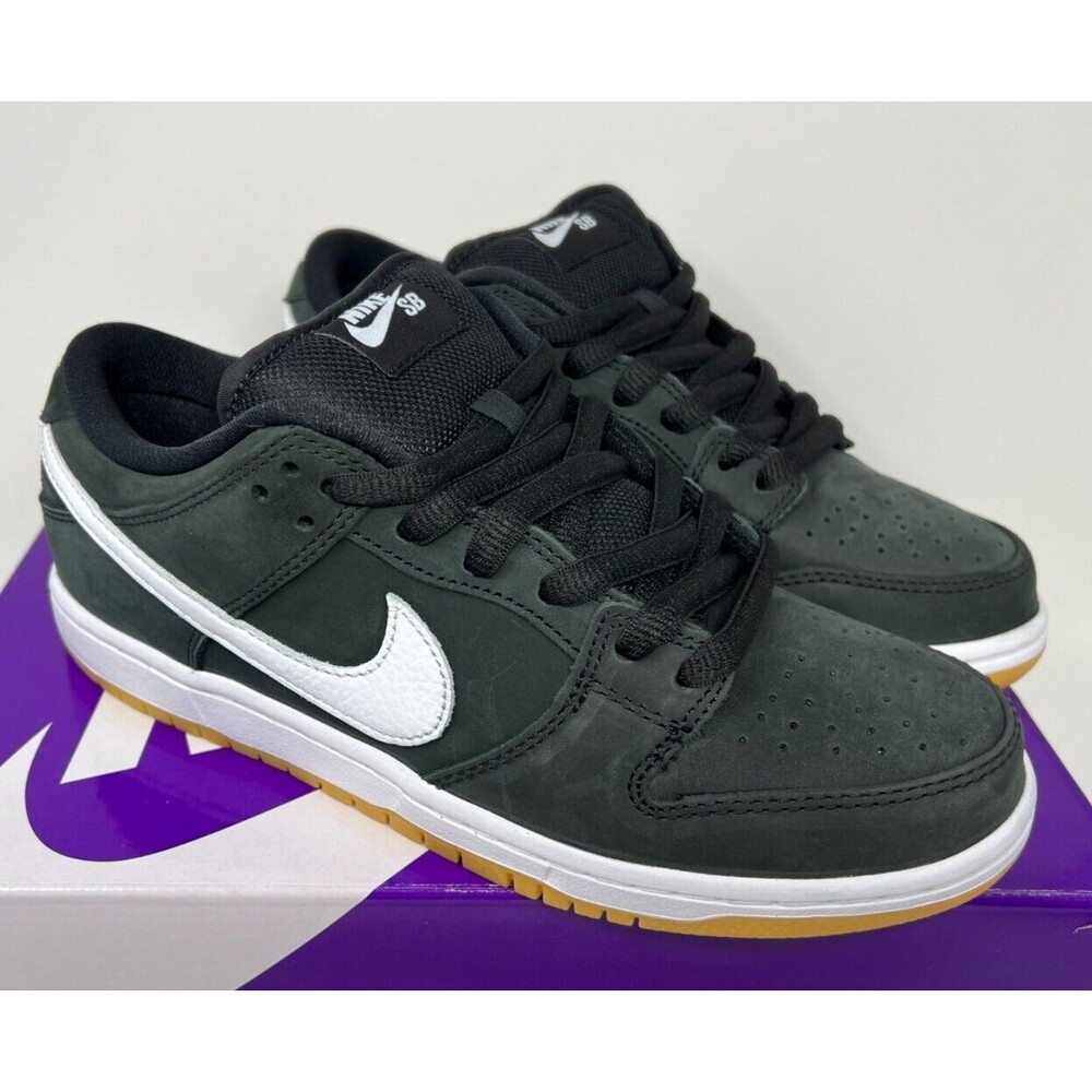 Nike SB Black/White Low-Top Skate Shoes